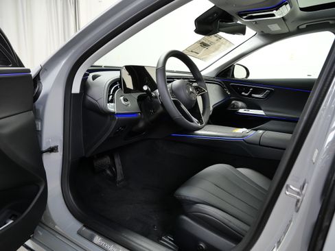 New 2026 Mercedes-Benz E 450 4MATIC Sedan image 7