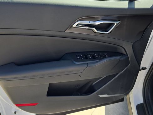 New 2026 Kia Sportage EX FWD image 18