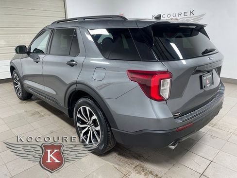 Used 2023 Ford Explorer ST-Line image 4