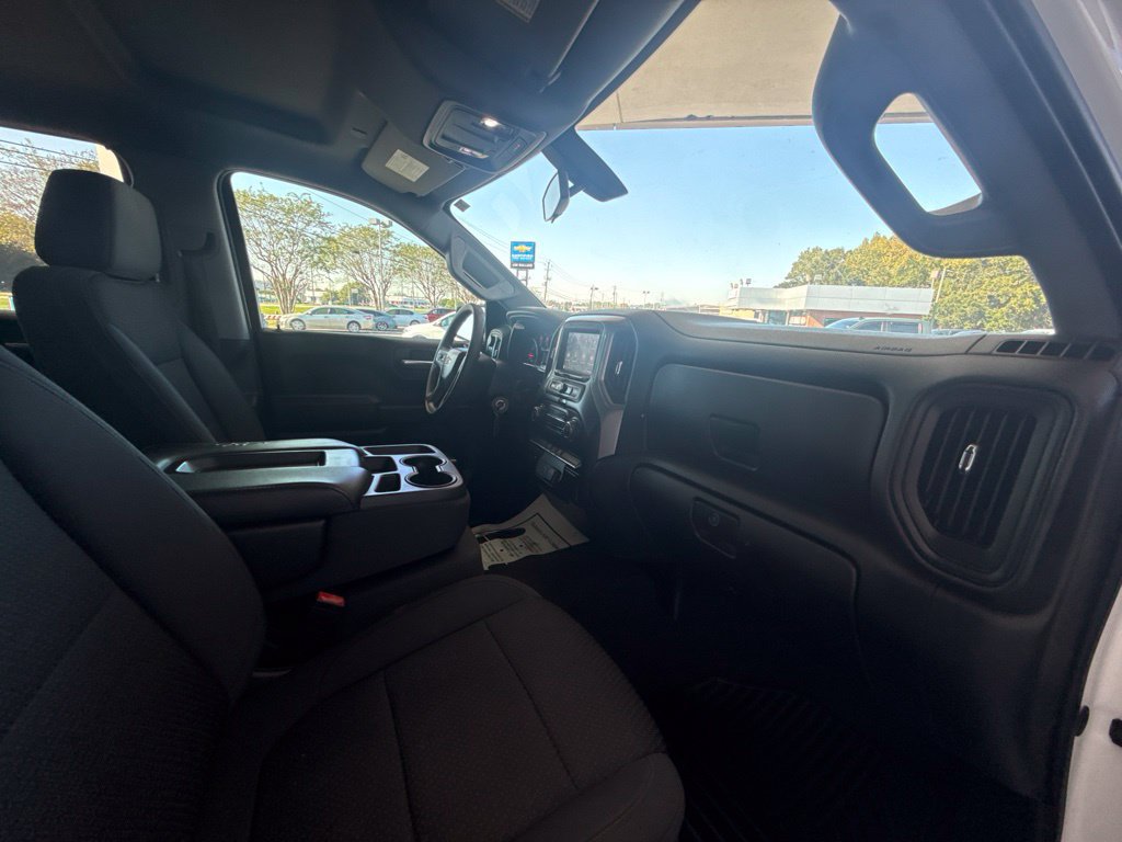 Used 2020 Chevrolet Silverado 1500 Custom w/ Custom Value Package AWD/4WD image 36