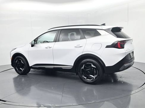 Certified 2026 Kia Sportage EX w/ EX Panorama Roof Package FWD image 5
