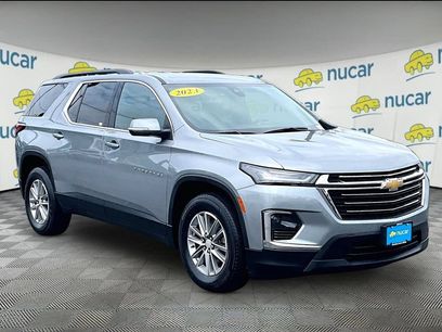 Used 2023 Chevrolet Traverse LT
