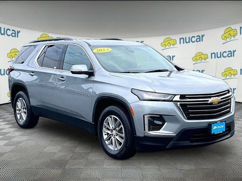 Used 2023 Chevrolet Traverse LT AWD/4WD image 1
