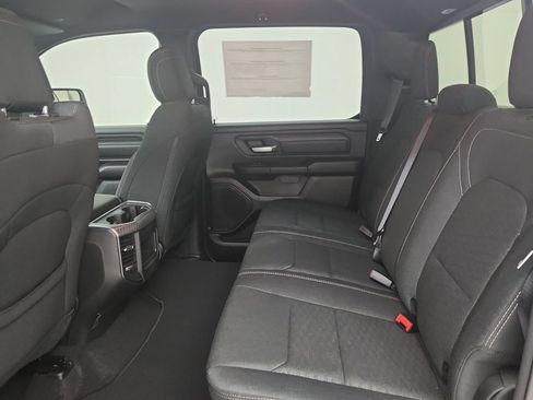 New 2026 RAM 1500 Express AWD/4WD image 12