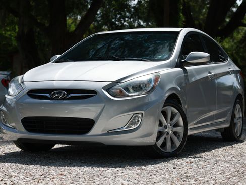 Used 2013 Hyundai Accent GLS w/ Premium Pkg FWD image 1