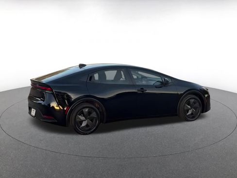 Used 2025 Toyota Prius LE image 11
