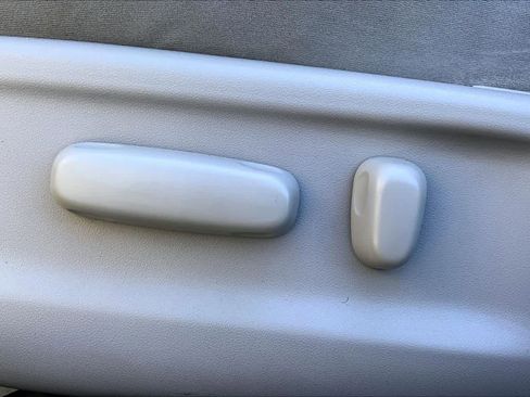 Used 2011 Toyota Camry LE w/ LE Extra-Value Pkg image 32