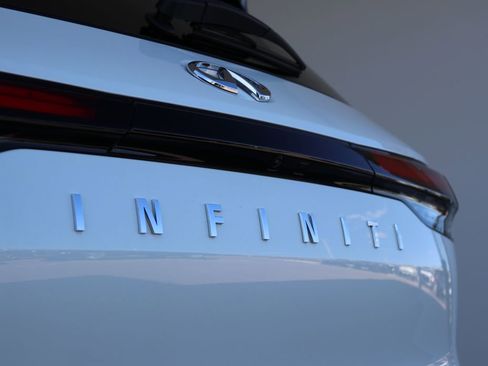 Certified 2023 INFINITI QX60 Luxe w/ Cargo Package AWD/4WD image 31
