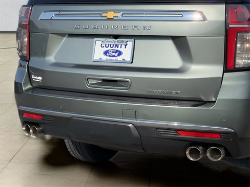 Used 2023 Chevrolet Suburban Premier image 48