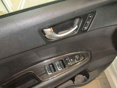 Used 2020 Kia Optima Premium image 28
