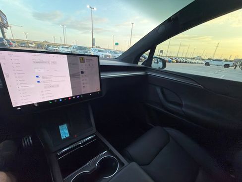 Used 2024 Tesla Model X AWD/4WD image 14