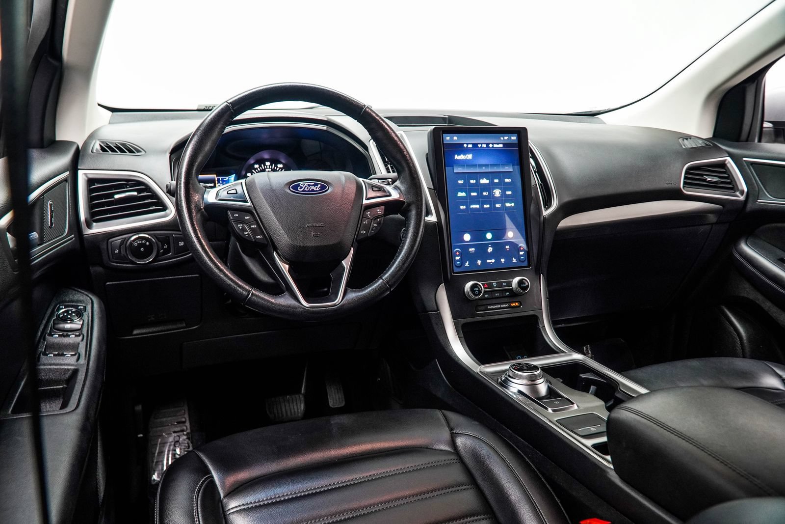 Used 2023 Ford Edge SEL AWD/4WD image 16