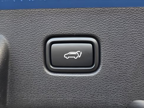 Used 2026 Kia Sportage EX FWD image 11