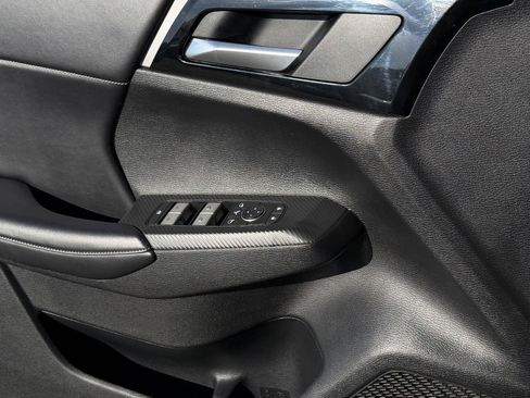 Used 2023 Mitsubishi Outlander SE Black Edition FWD image 21
