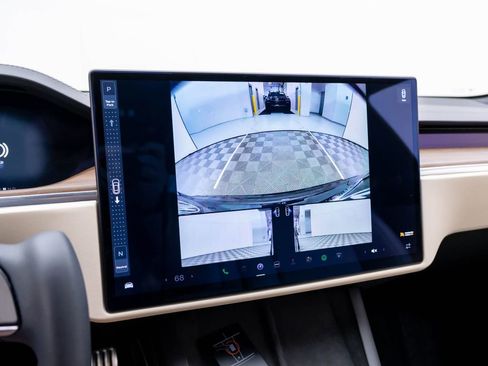 Used 2022 Tesla Model S AWD/4WD image 31
