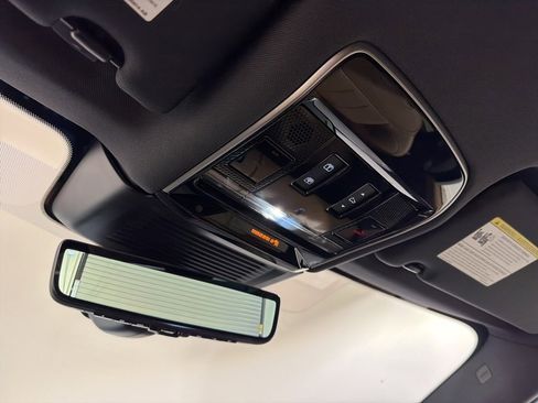 Used 2023 Land Rover Range Rover Sport SE Dynamic image 18