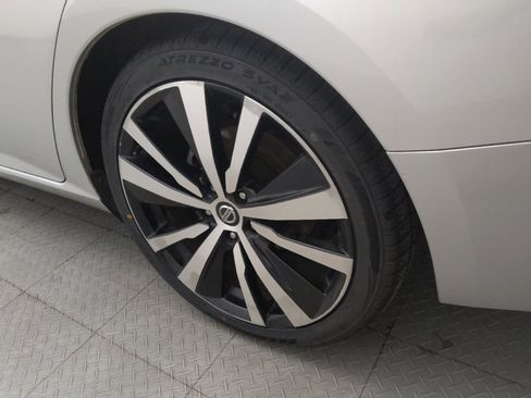 Used 2020 Nissan Altima 2.5 SR FWD image 31