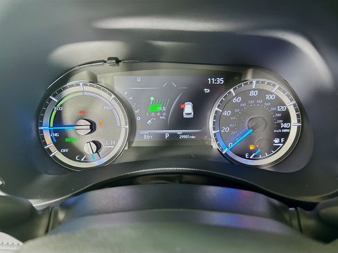 Used 2024 Toyota Highlander XLE FWD image 19