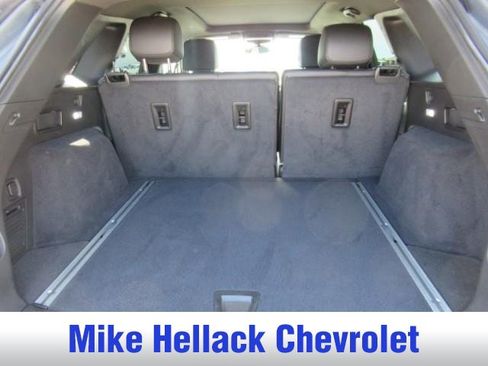 Used 2025 Cadillac XT5 Premium Luxury image 18