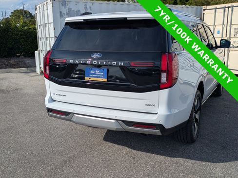 Certified 2025 Ford Expedition Max Platinum AWD/4WD image 4