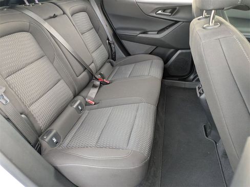 Used 2025 Chevrolet Equinox LT image 28