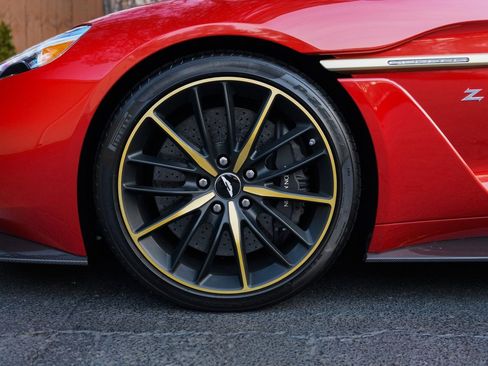 Used 2018 Aston Martin Vanquish Zagato image 10