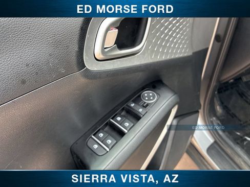 Used 2025 Kia Soul LX FWD image 20