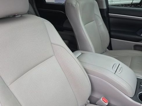 Used 2019 Toyota Highlander Limited w/ Protection Package #3 AWD/4WD image 36