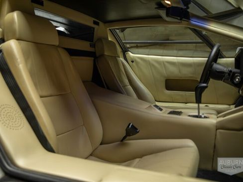 Used 1989 Lamborghini Countach Coupe RWD image 20