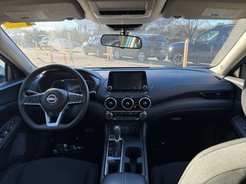 Used 2024 Nissan Sentra SV image 28