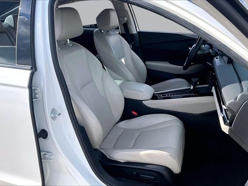 Used 2023 Honda Accord Touring image 9