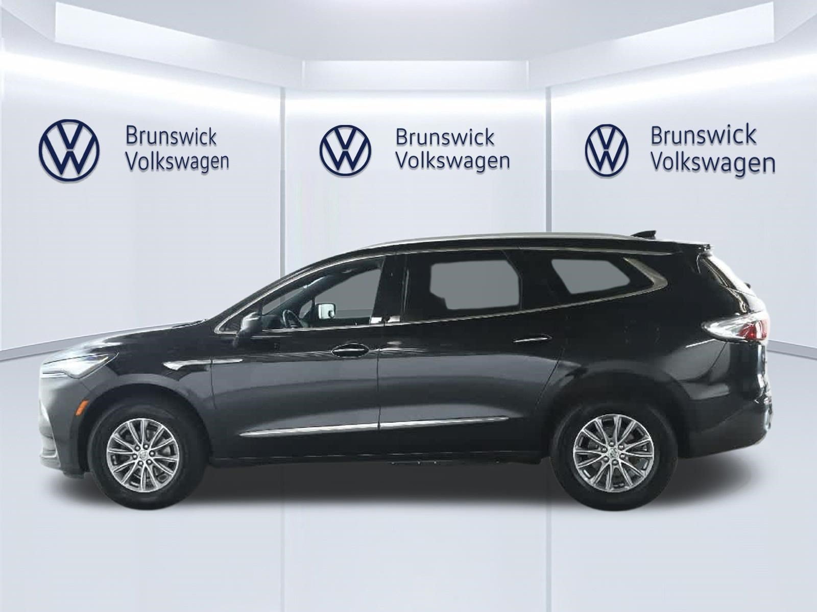 Used 2024 Buick Enclave Essence FWD image 37