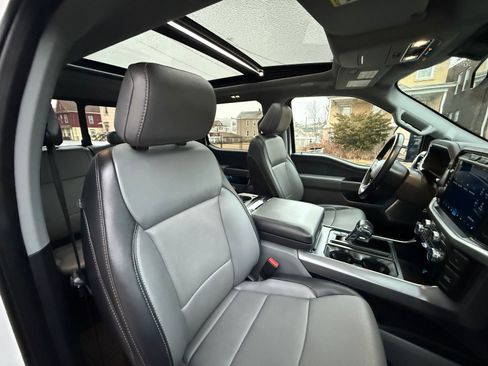 Used 2021 Ford F150 Lariat w/ Equipment Group 502A High image 30