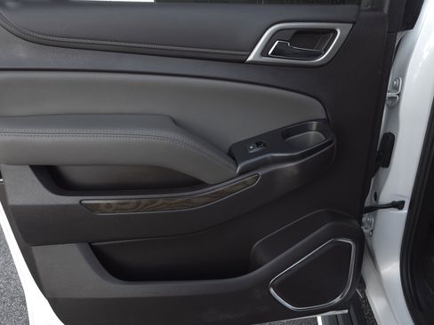 Used 2019 GMC Yukon XL Denali w/ Open Road Package image 36