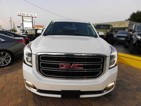 Used 2017 GMC Yukon XL SLT image 2