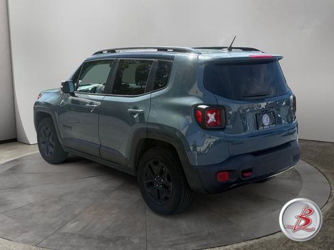 Used 2017 Jeep Renegade Trailhawk AWD/4WD image 5