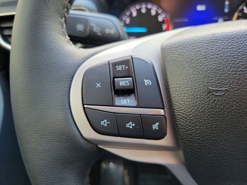 Used 2023 Ford Explorer XLT w/ Equipment Group 202A RWD image 20