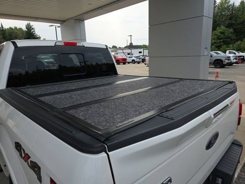 Used 2015 Ford F150 Lariat w/ Equipment Group 502A Luxury AWD/4WD image 29