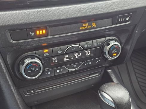 Used 2015 MAZDA MAZDA3 i Grand Touring image 27