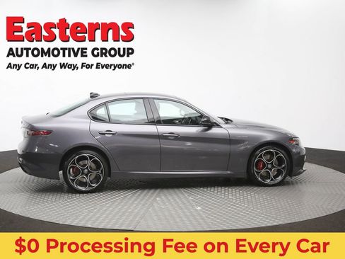 Used 2024 Alfa Romeo Giulia Veloce AWD/4WD image 44