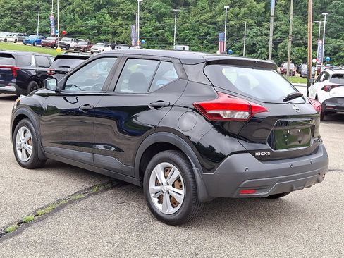 Used 2020 Nissan Kicks S FWD image 4