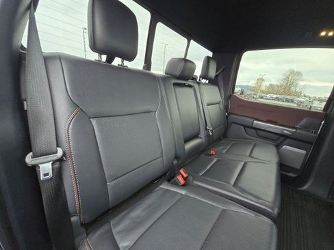 Used 2022 Ford F150 Lariat image 16