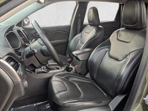 Used 2019 Jeep Cherokee Limited image 15