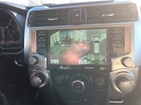 Used 2024 Toyota 4Runner SR5 Premium w/ SR5 Premium Package image 17