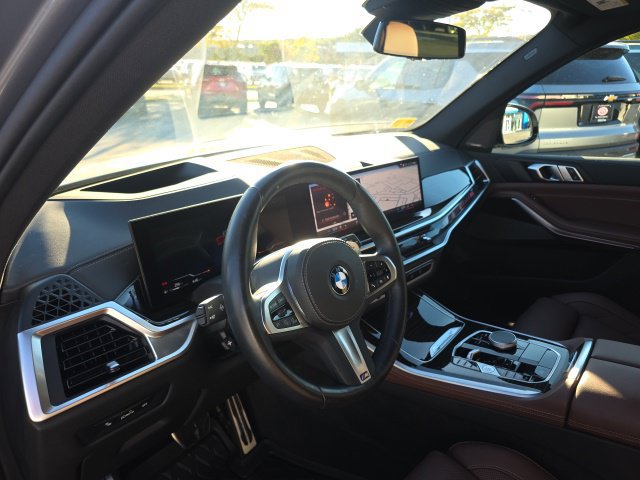 Used 2025 BMW X5 xDrive40i w/ M Sport Package AWD/4WD image 7