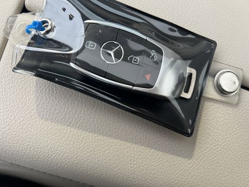 Used 2022 Mercedes-Benz GLS 450 4MATIC image 35