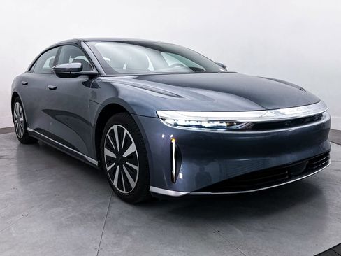 Used 2024 Lucid Air Pure RWD image 9