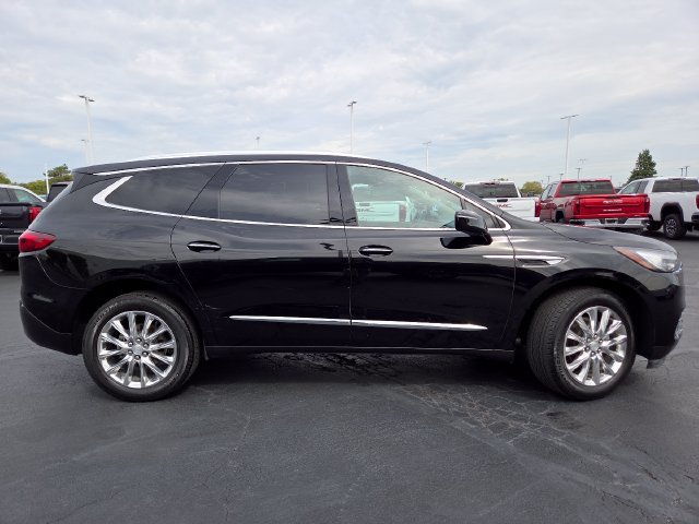 Used 2020 Buick Enclave Premium w/ Surround and Sites Package AWD/4WD image 19