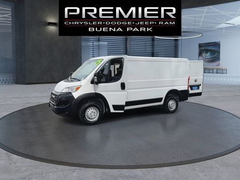 Used 2025 RAM ProMaster 2500 FWD image 4