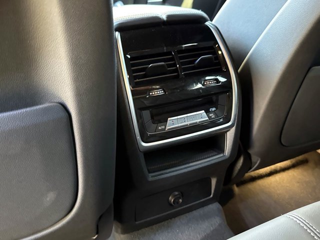 Used 2023 BMW X6 xDrive40i w/ Executive Package AWD/4WD image 15